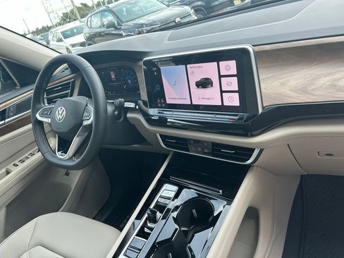 New 2026 Volkswagen Atlas SE FWD image 30