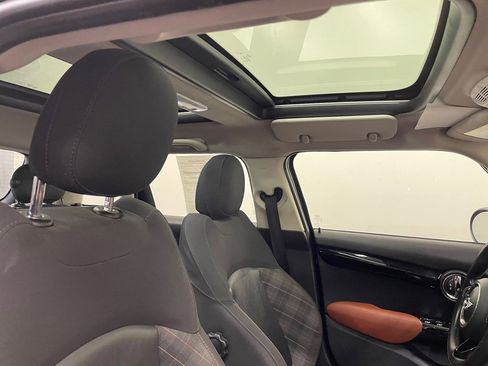 Used 2017 MINI Cooper 4-Door Hardtop image 14