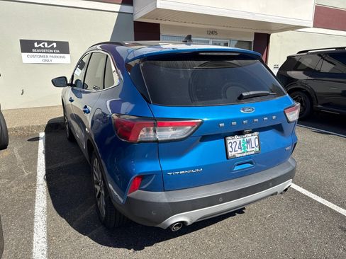 Used 2020 Ford Escape Titanium AWD/4WD image 4