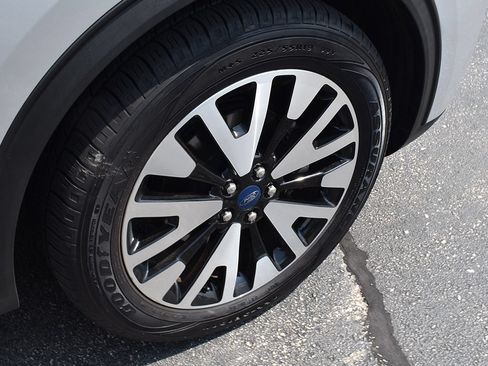 Certified 2020 Ford Escape SE Sport AWD/4WD image 11