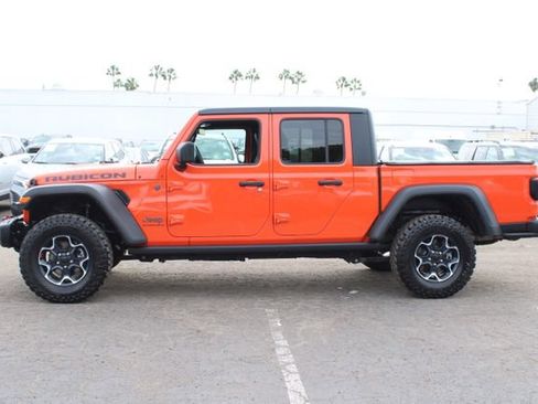 Used 2023 Jeep Gladiator Rubicon w/ LED Lighting Group AWD/4WD image 10