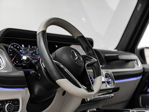 Used 2025 Mercedes-Benz G 550 image 43
