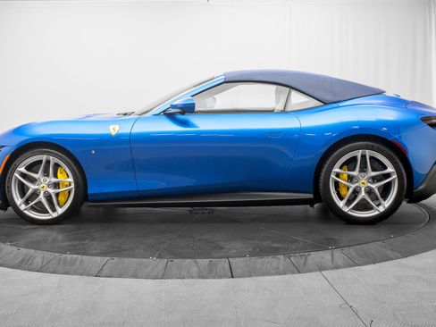 Used 2026 Ferrari Roma Spider RWD image 12