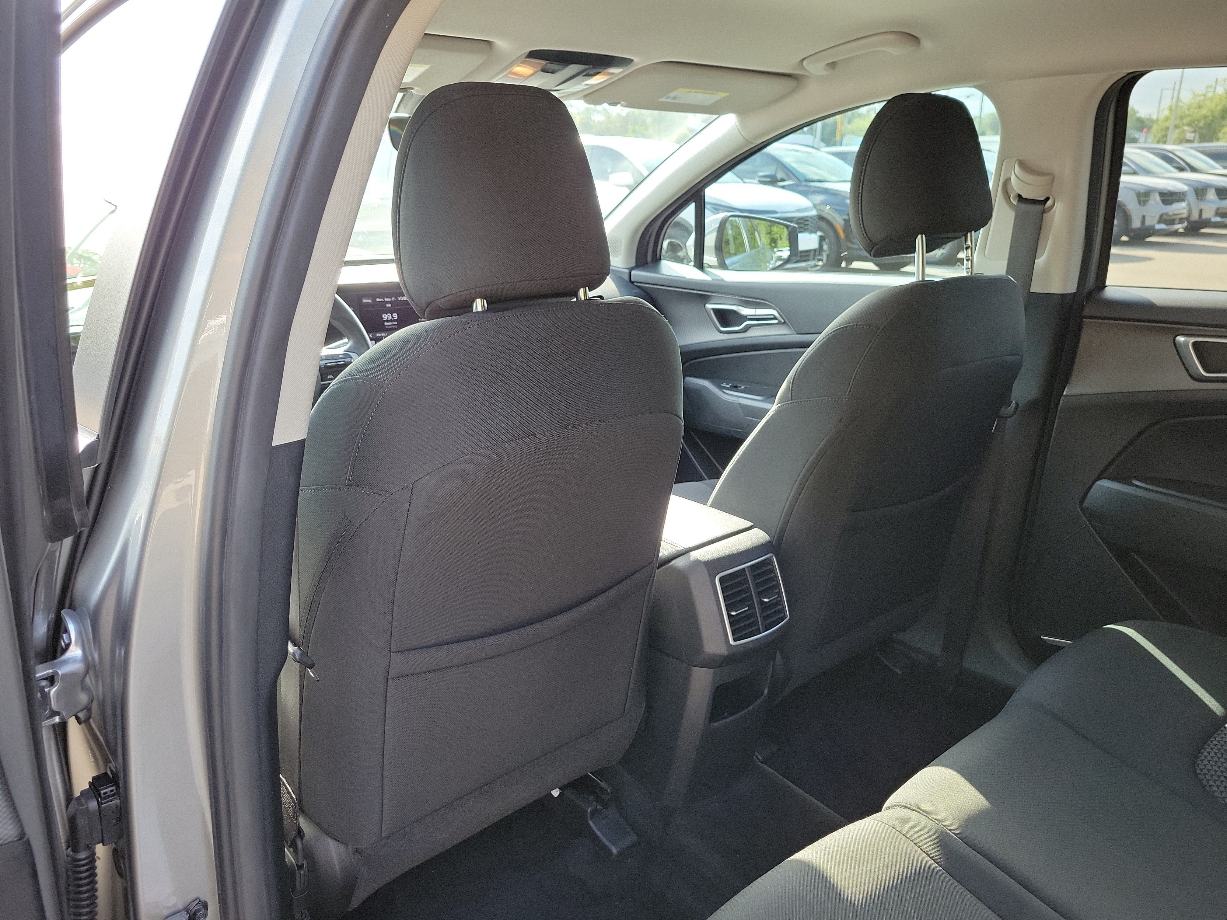 Certified 2023 Kia Sportage LX FWD image 16