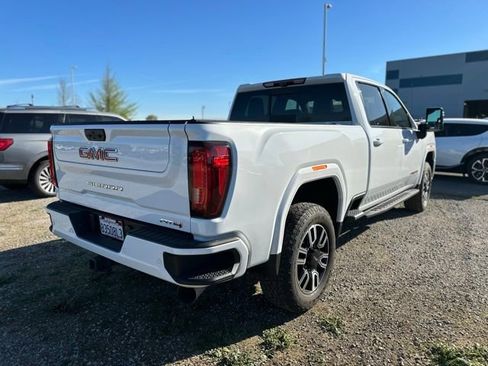 Used 2022 GMC Sierra 2500 AT4 w/ AT4 Premium Plus Package image 6