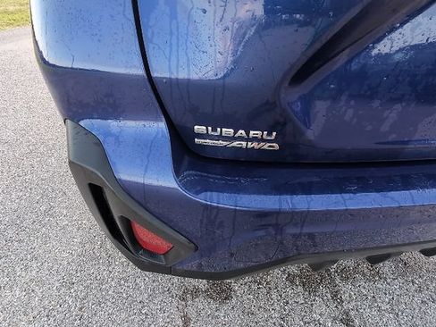 Used 2025 Subaru Crosstrek 2.5i Premium AWD/4WD image 9