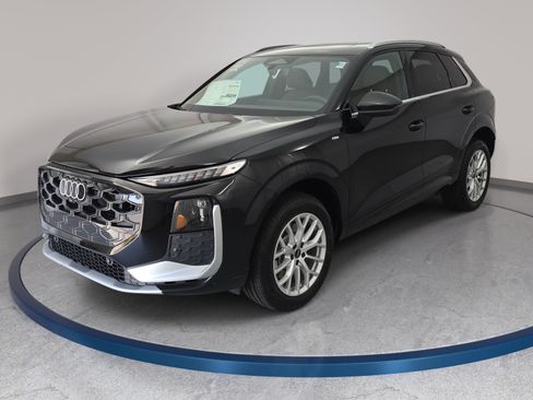 New 2026 Audi Q3 quattro 2.0T AWD/4WD image 1