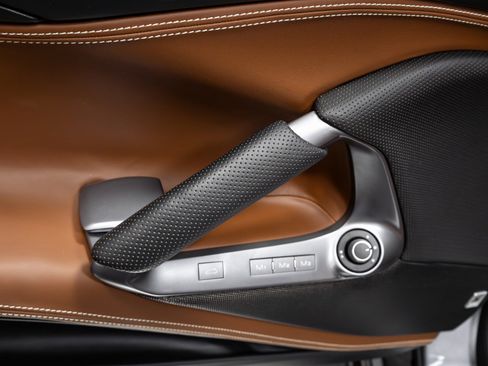 Used 2021 Ferrari 812 GTS image 55