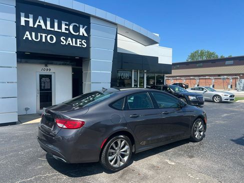 Used 2017 Chrysler 200 S w/ Comfort Group AWD/4WD image 7