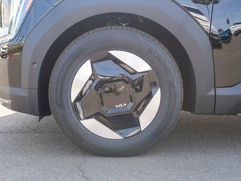 New 2026 Kia EV9 Wind image 18