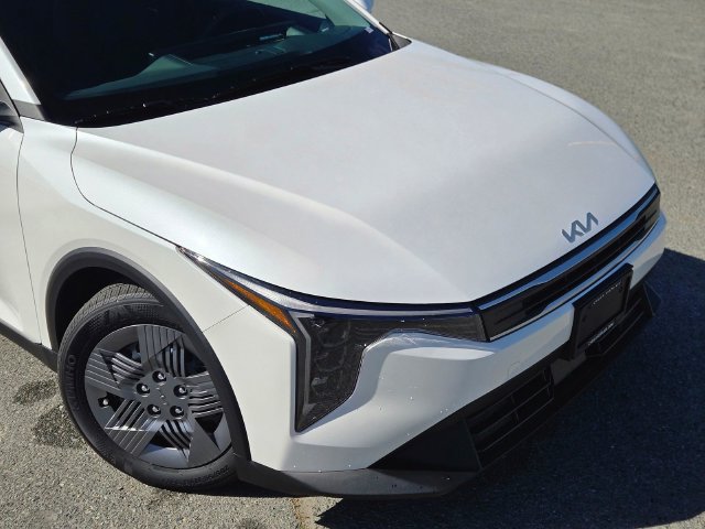 New 2026 Kia K4 FWD image 4