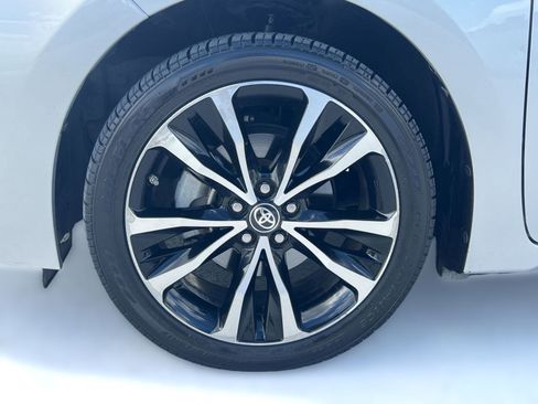 Used 2018 Toyota Corolla SE image 12