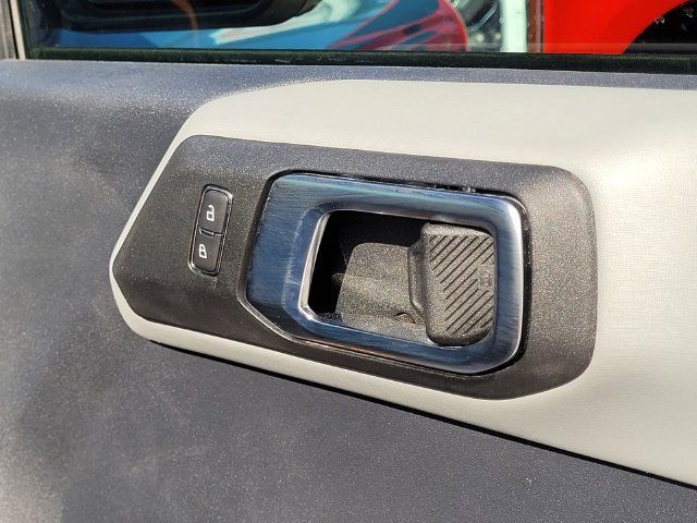 Used 2023 Ford Bronco Badlands AWD/4WD image 12