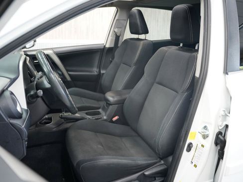 Used 2016 Toyota RAV4 XLE w/ Cargo Management Package FWD image 25