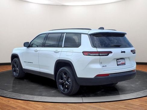 New 2026 Jeep Grand Cherokee L Limited w/ Limited Altitude Package image 13