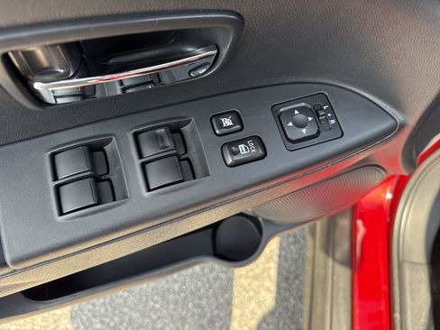 Used 2024 Mitsubishi Outlander Sport LE AWD/4WD image 14