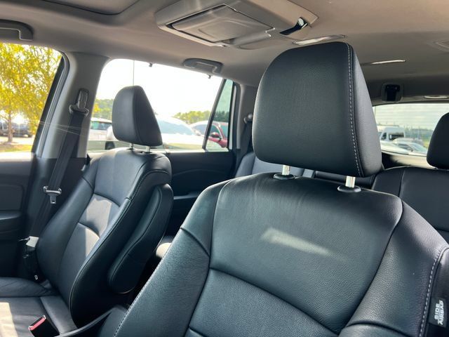 Used 2022 Honda Pilot Touring image 13