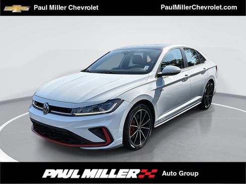 Used 2025 Volkswagen Jetta GLI Autobahn FWD image 1