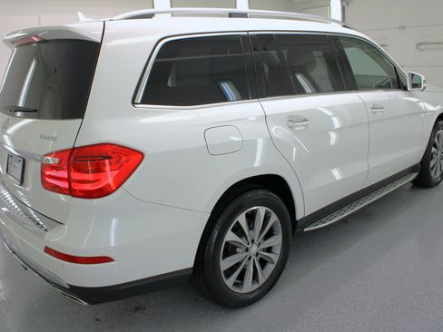 Used 2016 Mercedes-Benz GL 450 4MATIC w/ Premium I Package image 10