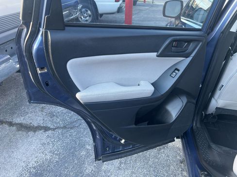 Used 2014 Subaru Forester 2.5i image 14