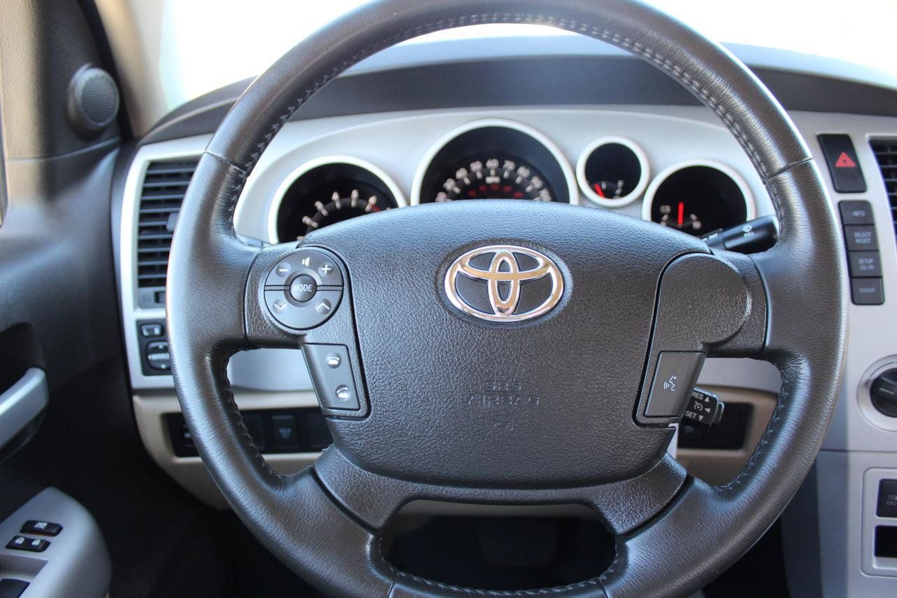 Used 2007 Toyota Tundra Limited w/ Preferred Accessory Pkg AWD/4WD image 15