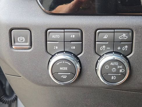 New 2026 GMC Sierra 2500 SLT w/ Max Trailering Package image 28