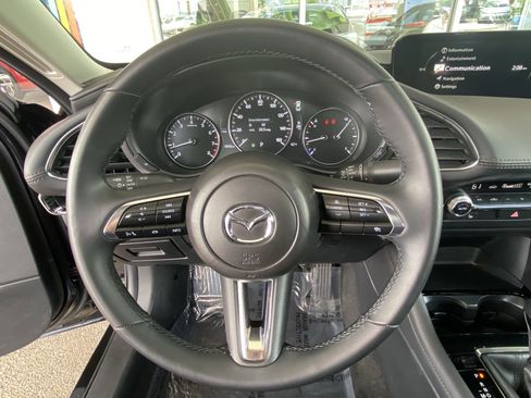 Certified 2025 MAZDA MAZDA3 s FWD image 23