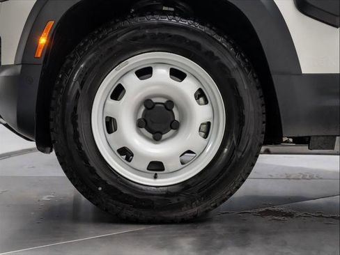 New 2024 Land Rover Defender 110 S image 14