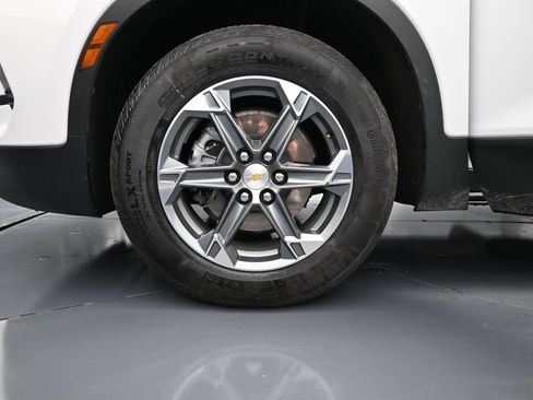 Used 2025 Chevrolet Blazer LT AWD/4WD image 28