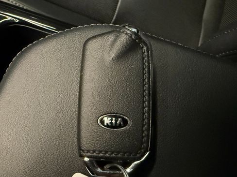 Used 2020 Kia Stinger GT-Line image 16