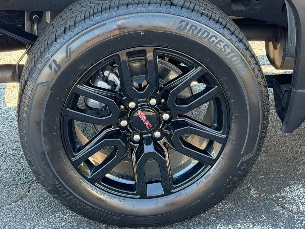 Used 2024 GMC Sierra 1500 Elevation w/ LPO, Elevation Black Package AWD/4WD image 11