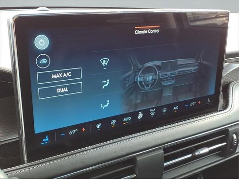 Used 2024 Lincoln Corsair Reserve w/ Equipment Group 201A image 8