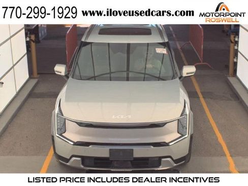 Used 2024 Kia EV9 Land w/ Towing Package image 1