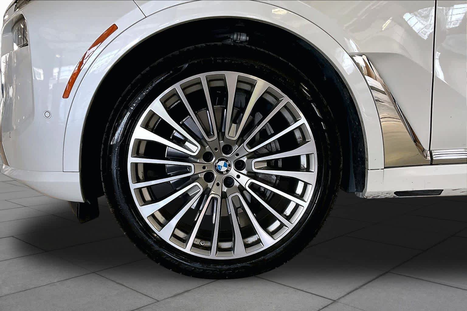 Used 2026 BMW X7 xDrive40i AWD/4WD image 10