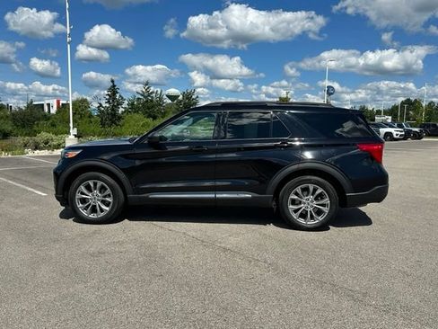 Certified 2023 Ford Explorer XLT w/ Equipment Group 202A AWD/4WD image 6