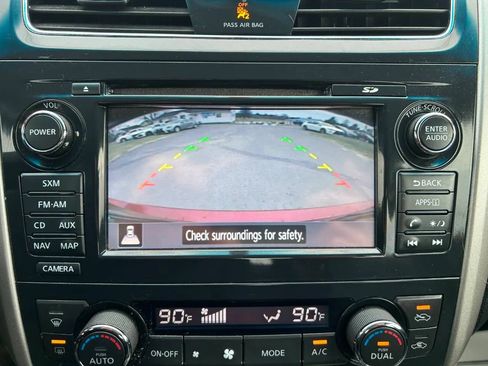 Used 2015 Nissan Altima 3.5 SL FWD image 30