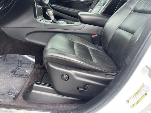 Used 2018 Jeep Grand Cherokee Limited image 20