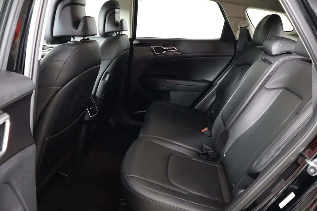 Used 2024 Kia Sportage EX FWD image 14