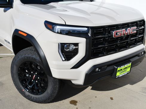 New 2026 GMC Canyon Elevation w/ Convenience Package image 3