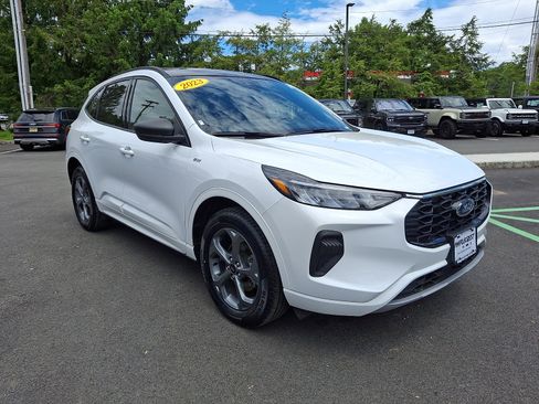 Certified 2023 Ford Escape ST-Line w/ Tech Pack #1 AWD/4WD image 3