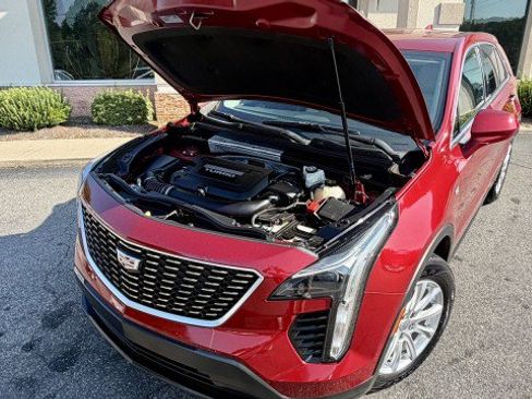 Used 2019 Cadillac XT4 Luxury FWD image 18