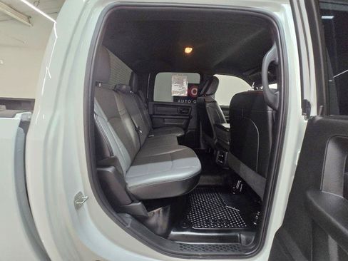 Used 2023 RAM 2500 Tradesman w/ Chrome Appearance Group AWD/4WD image 18