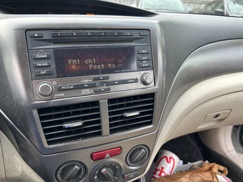 Used 2011 Subaru Impreza 2.5i AWD/4WD image 15