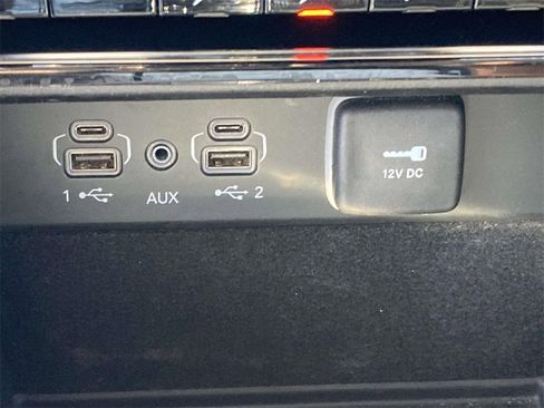 Used 2022 Jeep Grand Cherokee L Limited image 22