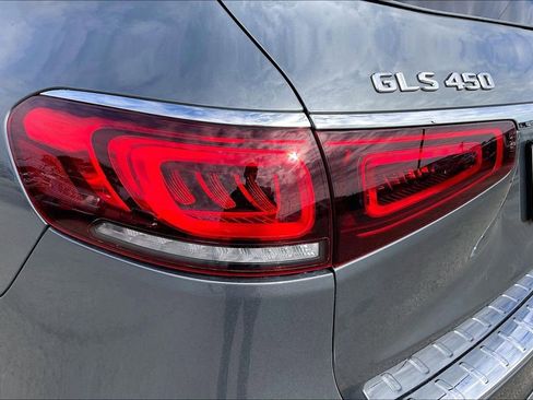 Used 2021 Mercedes-Benz GLS 450 4MATIC image 20