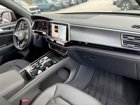 New 2026 Volkswagen Atlas Cross Sport SE image 10