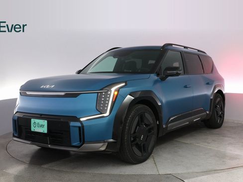 Used 2024 Kia EV9 GT-Line image 2