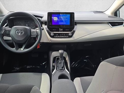 Used 2025 Toyota Corolla LE FWD image 19