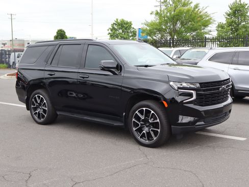 Used 2023 Chevrolet Tahoe RST w/ Luxury Package AWD/4WD image 2