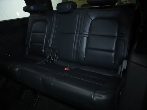 Used 2022 Lincoln Navigator Reserve image 14